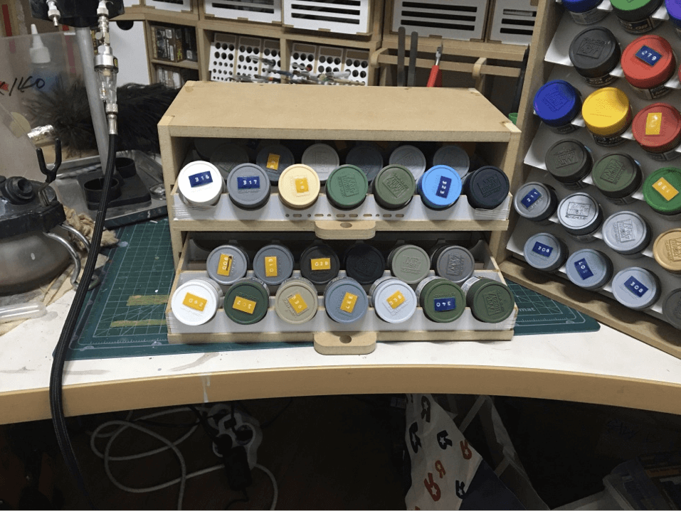 Paint cabinet: 2 lacquer, 1 enamel
 Post image